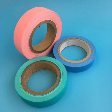 生理用ナプキンを作るための青い簡単なテープ